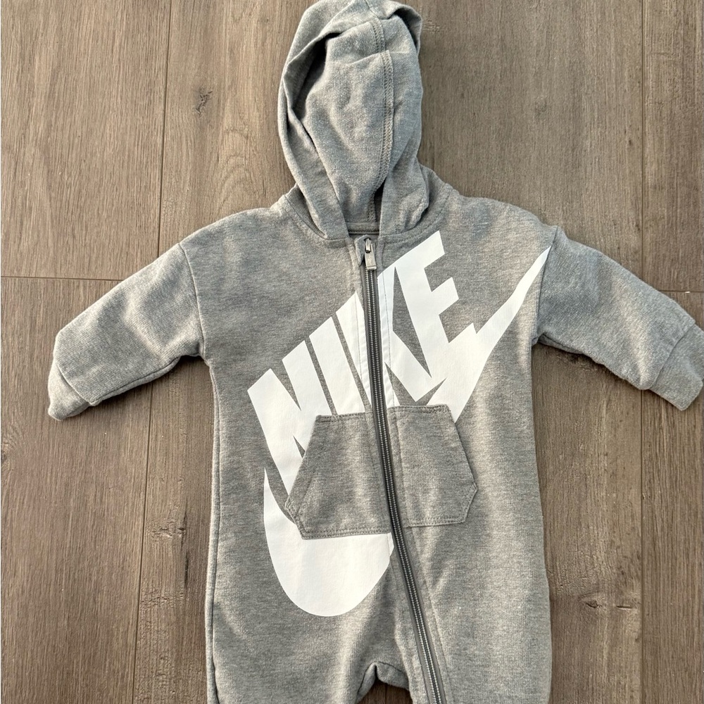 Nike Kids Gray Hooded Footie